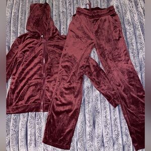 VELOUR SWEATSUIT